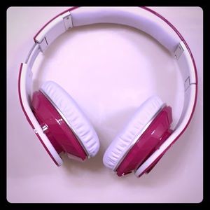 Beats- Dr. Dre pink studio headphones